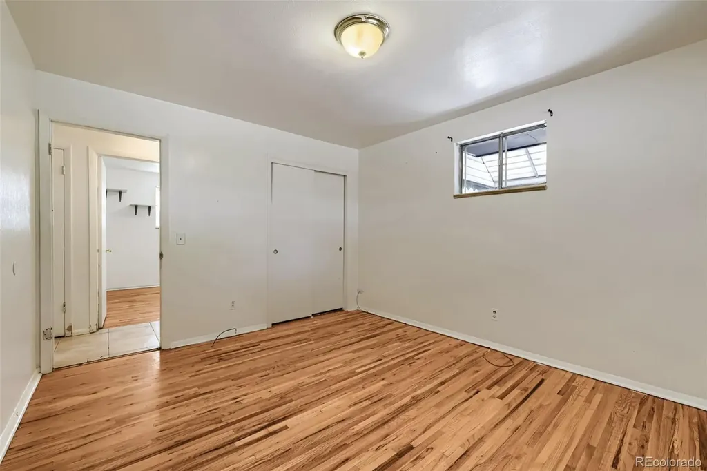 392 S Peoria Circle Aurora CO 80012