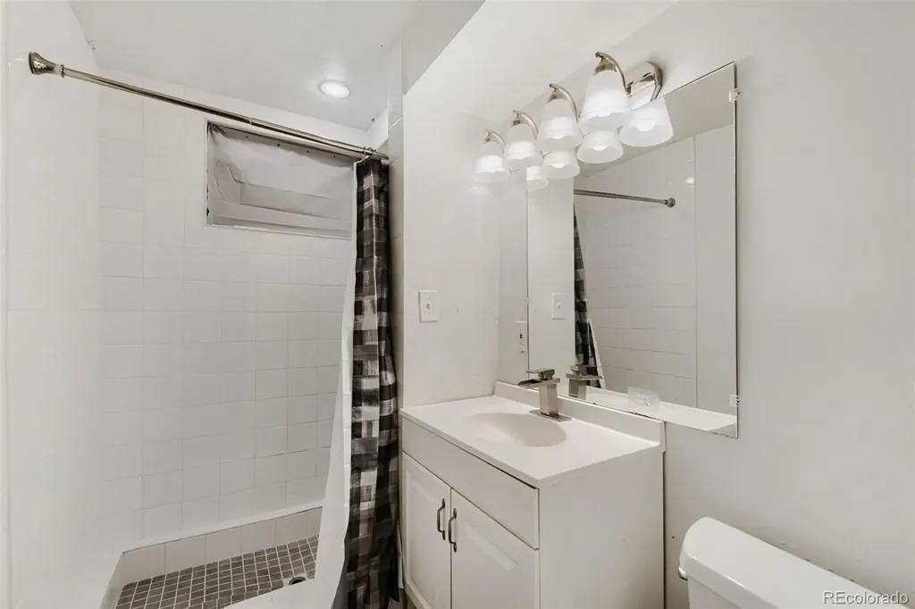 8033 Wyandot Street Denver CO 80221