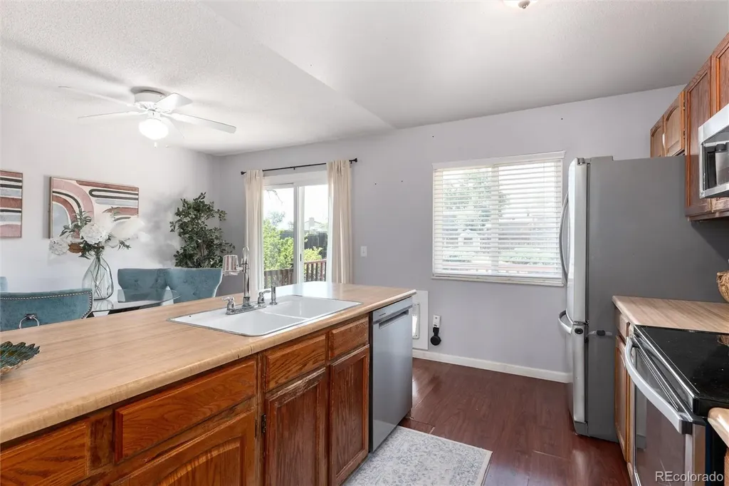 1867 S Zeno Way Aurora CO 80017
