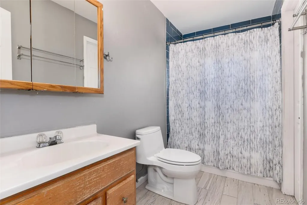 1867 S Zeno Way Aurora CO 80017