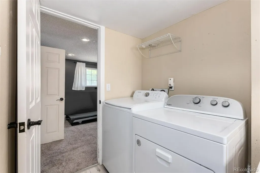 1867 S Zeno Way Aurora CO 80017