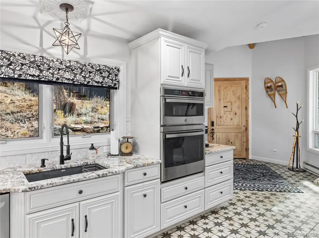 1267 Upper Venner Road Estes Park CO 80517