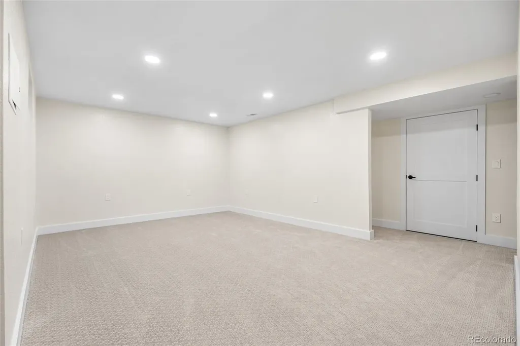 1375 W Hinsdale Drive Littleton CO 80120