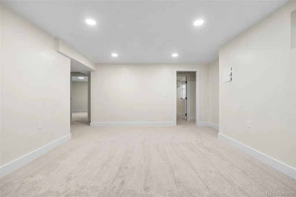 1375 W Hinsdale Drive Littleton CO 80120
