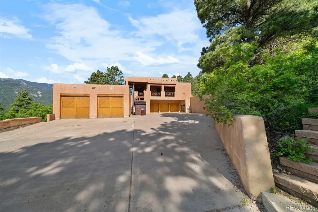 8221 Cuerna Verde Road Rye CO 81069