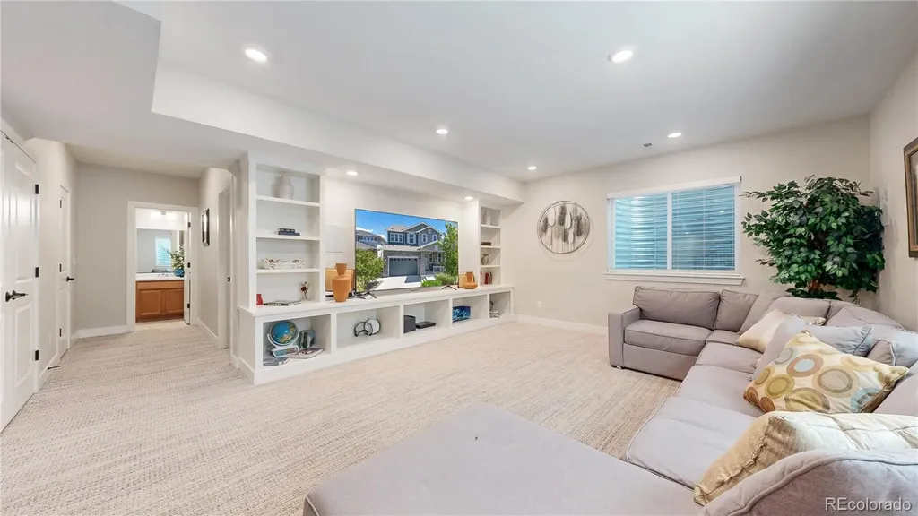 5938 N Odessa Street Aurora CO 80019