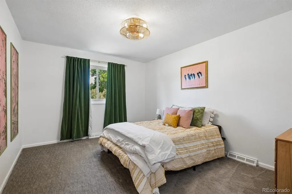 3140 E Phillips Drive Centennial CO 80122