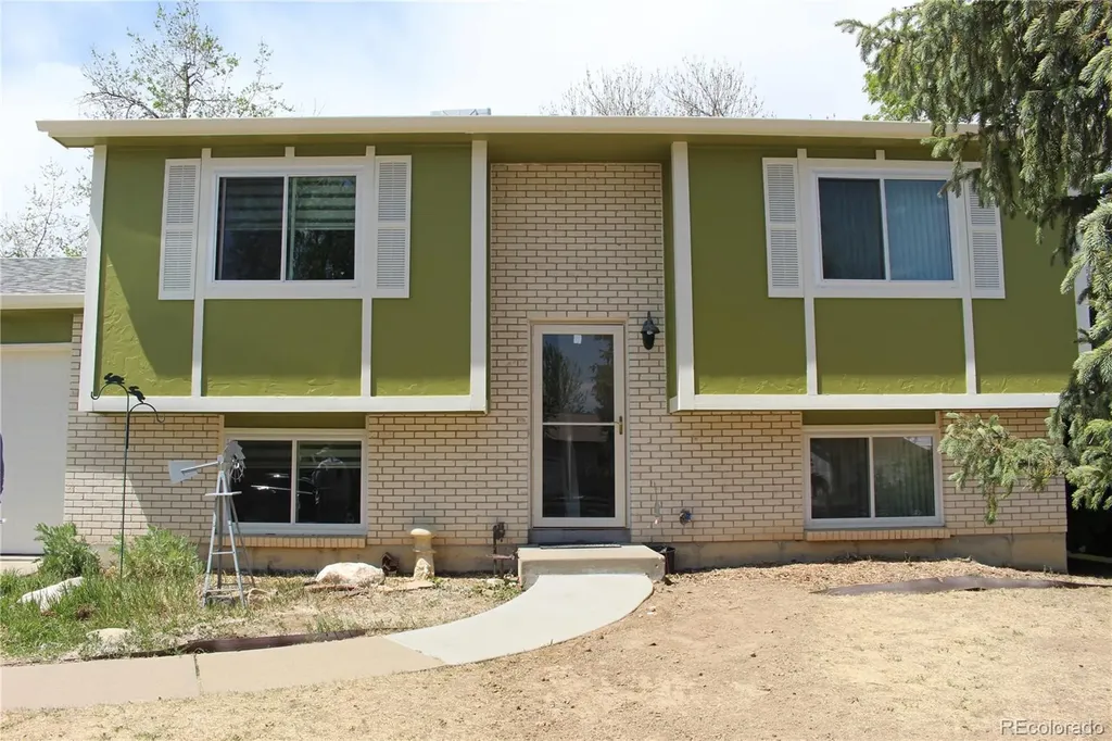 10513 Pierson Circle Broomfield CO 80021
