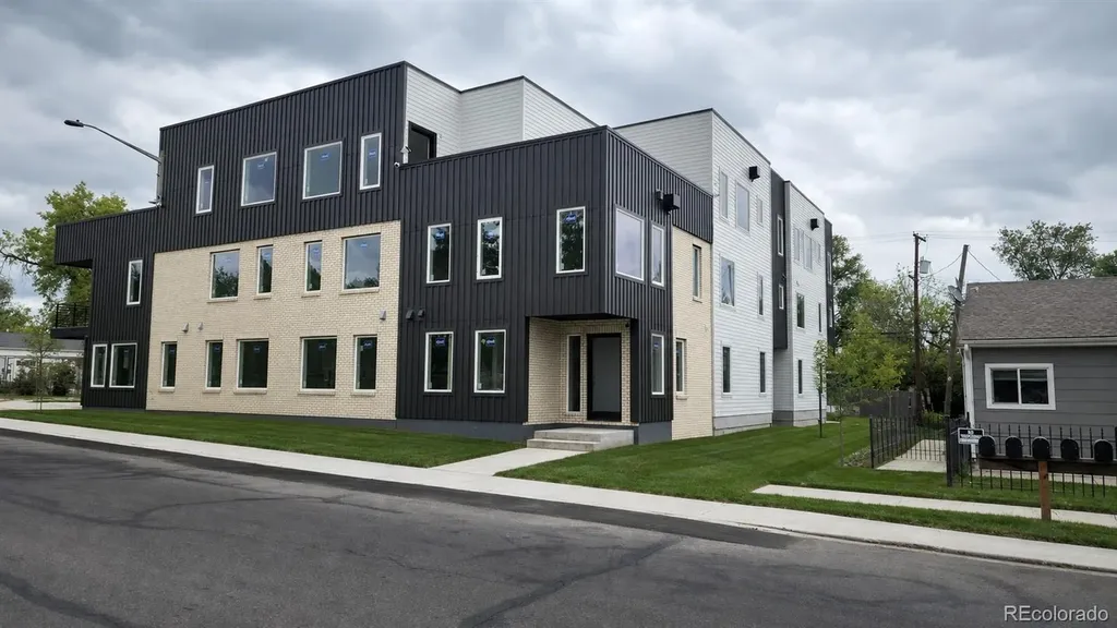1576 Kendall Street Lakewood CO 80214