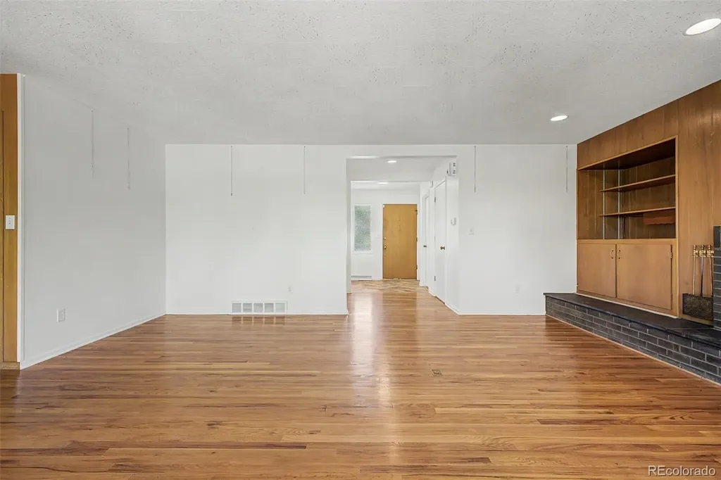 2555 Queen Street Denver CO 80215