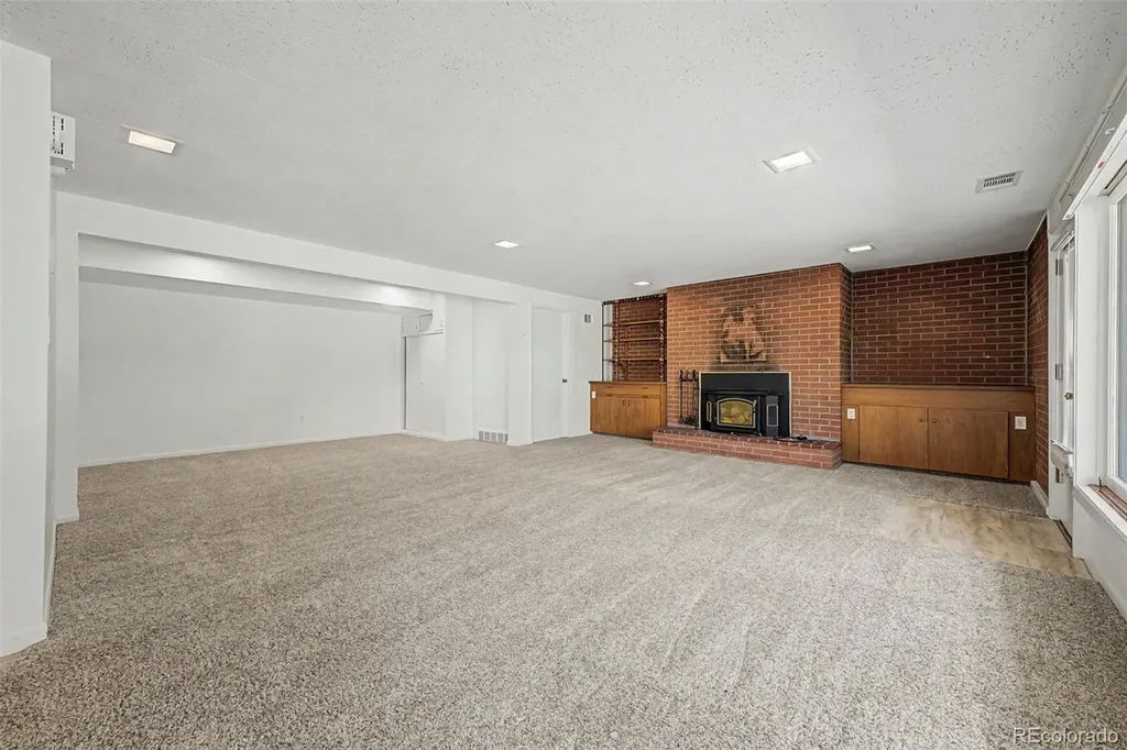 2555 Queen Street Denver CO 80215
