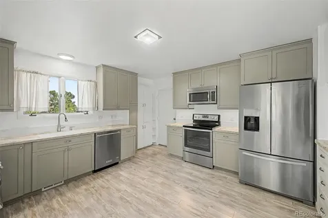 2555 Queen Street Denver CO 80215