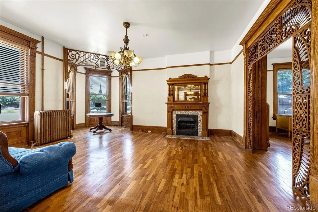 229 W 12th Street Pueblo CO 81003