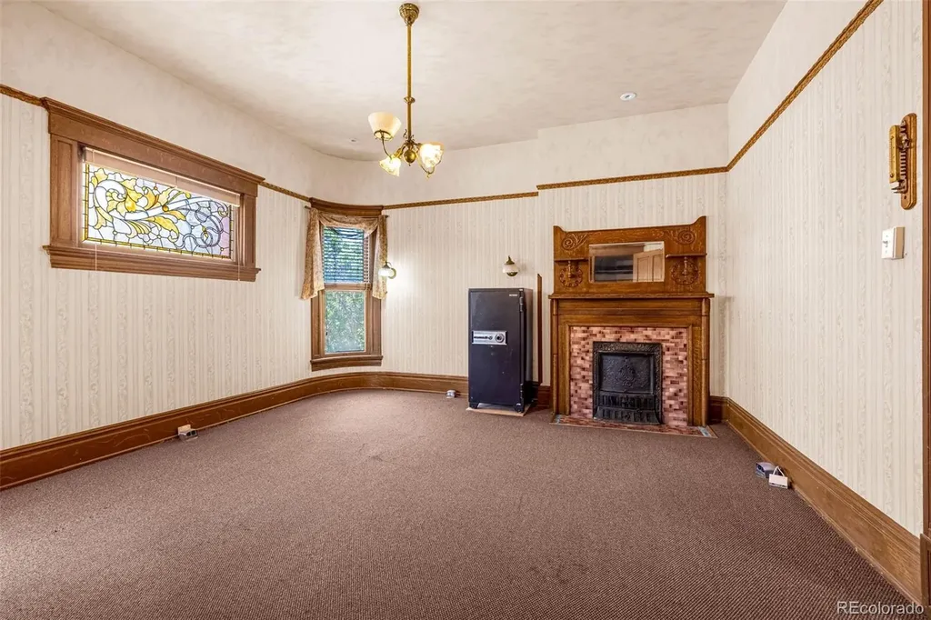 229 W 12th Street Pueblo CO 81003