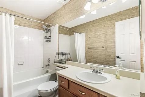 6776 S Ivy Street Centennial CO 80112