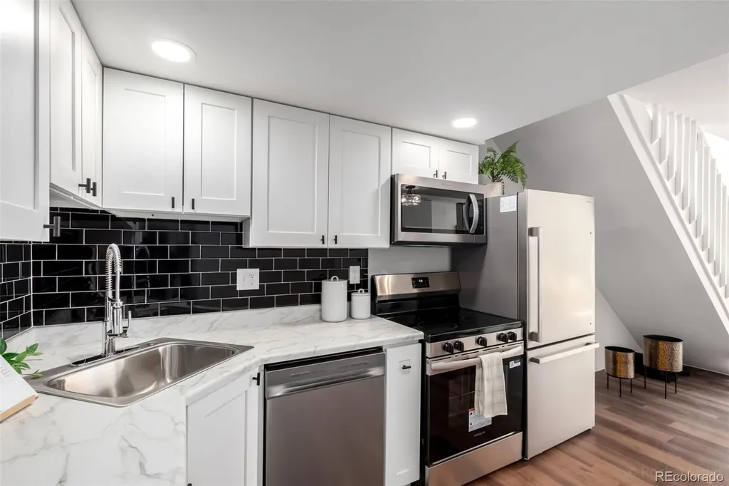 1885 S Quebec Way Denver CO 80231