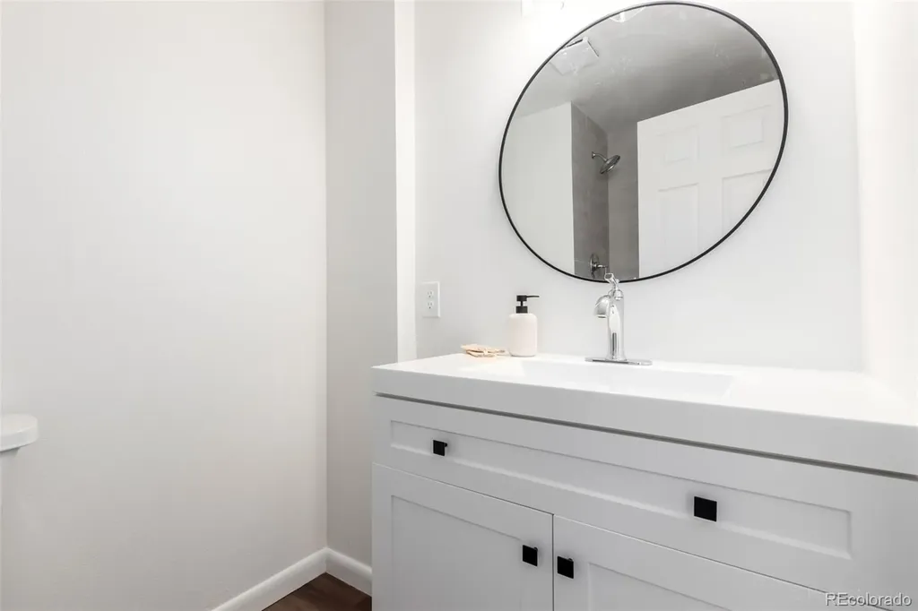 1885 S Quebec Way Denver CO 80231