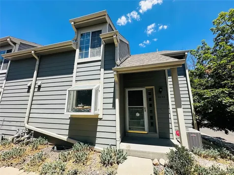 2002 S Worchester Way Aurora CO 80014