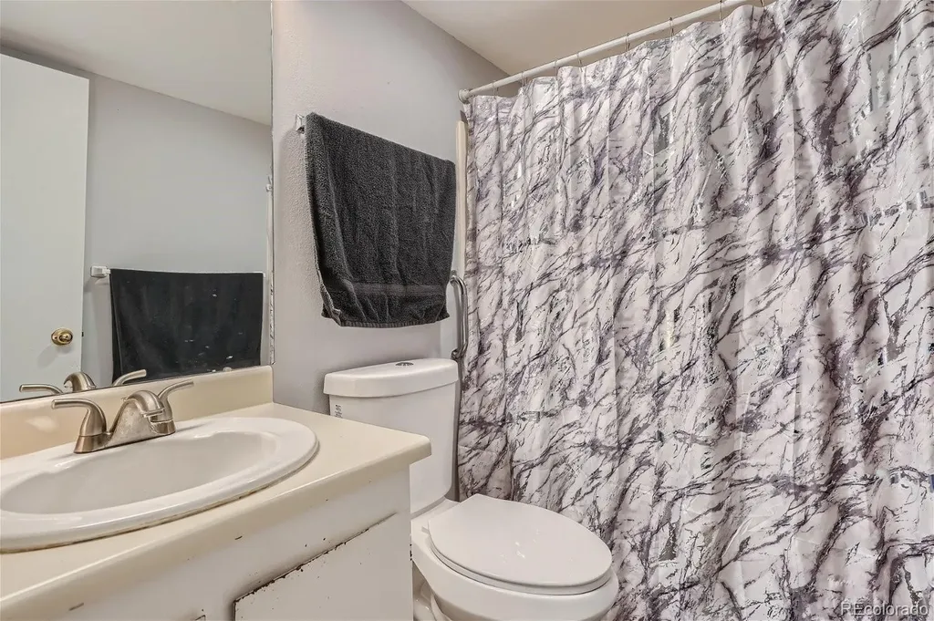 2201 Sable Boulevard Aurora CO 80011