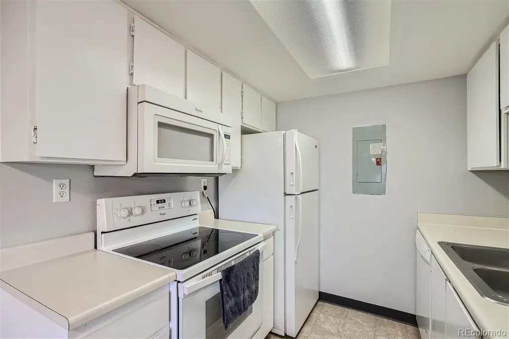2201 Sable Boulevard Aurora CO 80011