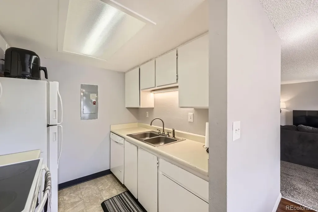 2201 Sable Boulevard Aurora CO 80011