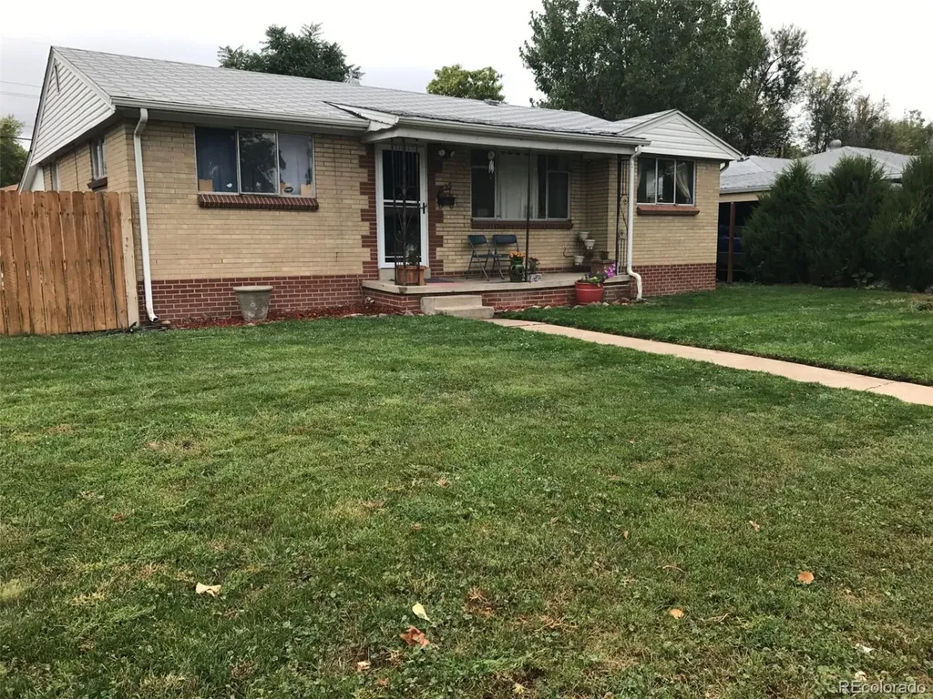 1495 S Benton Street Lakewood CO 80232