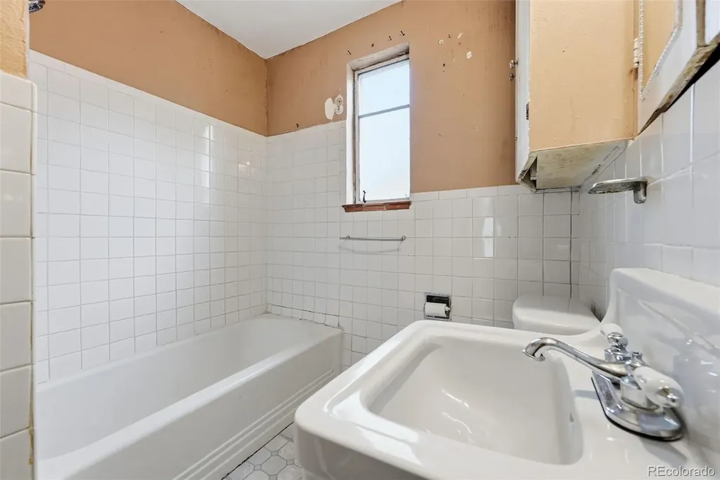 2661 N Glencoe Street Denver CO 80207