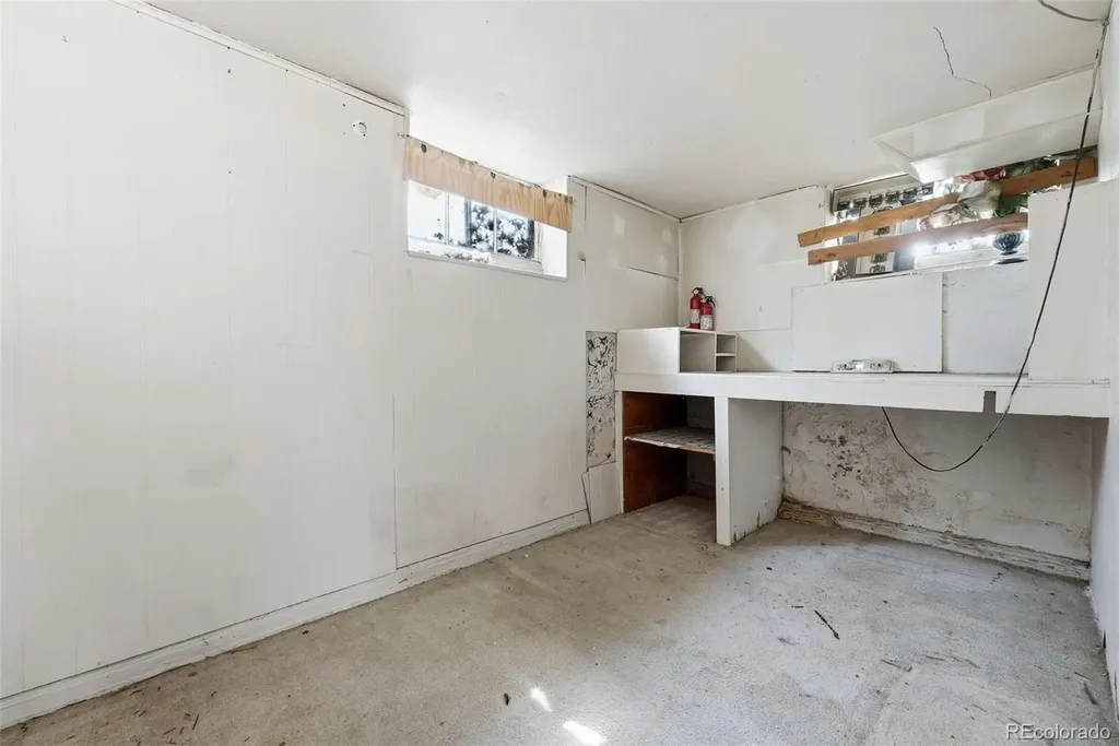 2661 N Glencoe Street Denver CO 80207