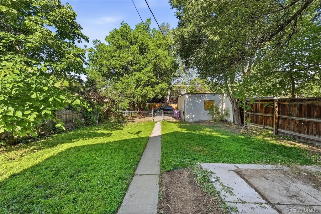 2661 N Glencoe Street Denver CO 80207
