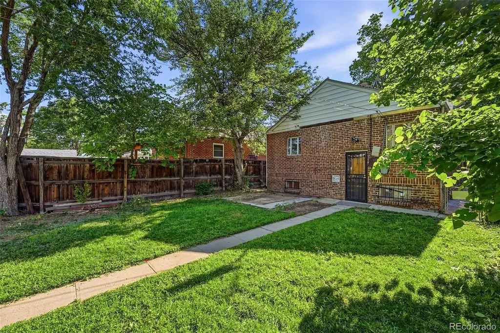 2661 N Glencoe Street Denver CO 80207