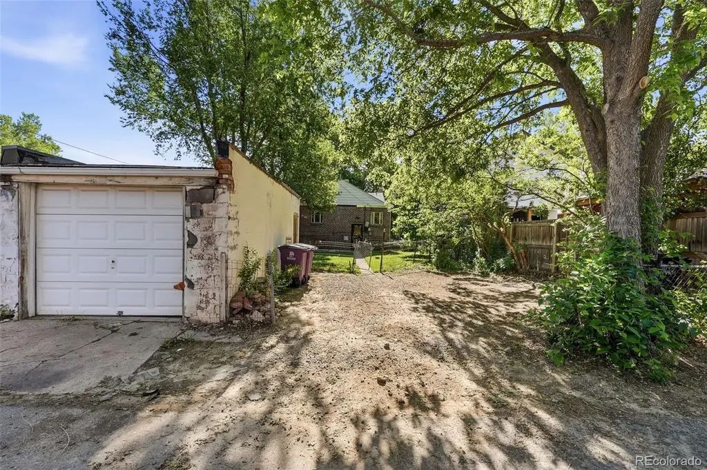 2661 N Glencoe Street Denver CO 80207