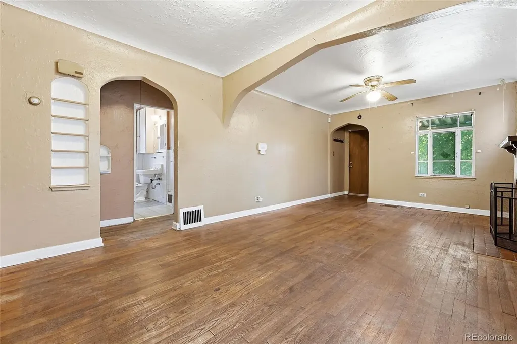 2661 N Glencoe Street Denver CO 80207