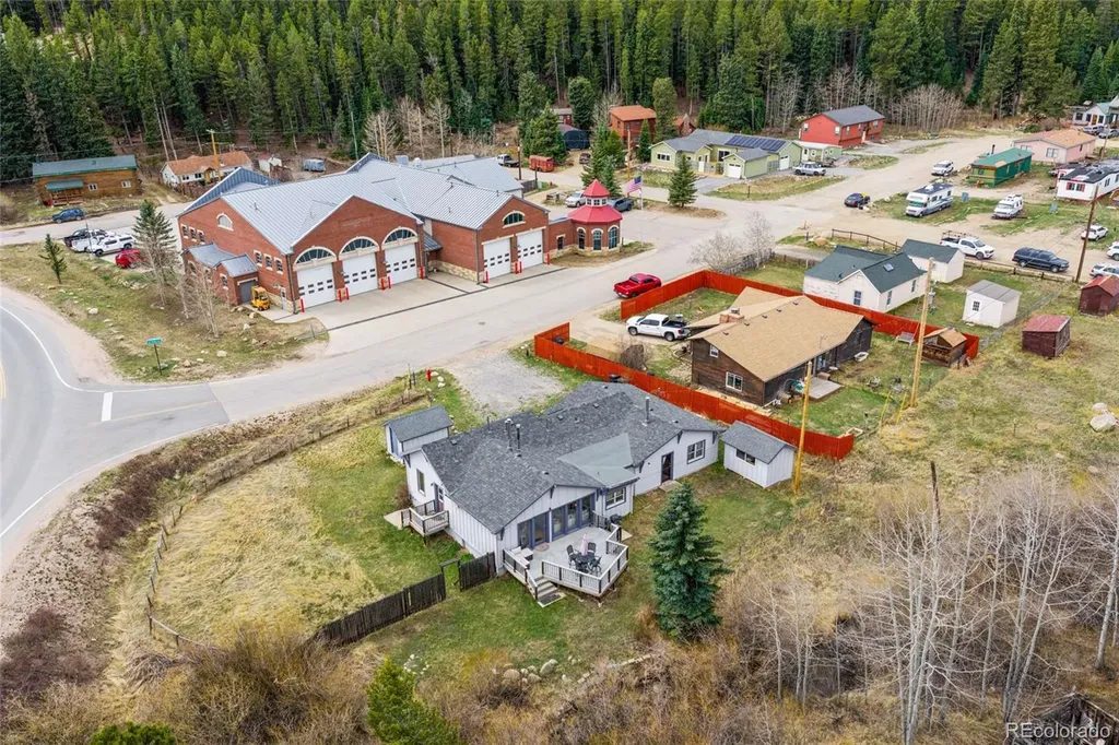 609 W 4th Street Nederland CO 80466