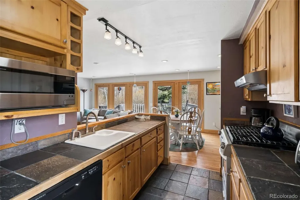 609 W 4th Street Nederland CO 80466