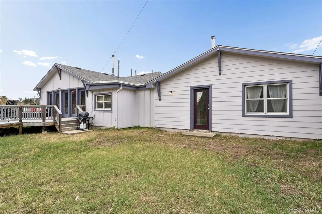 609 W 4th Street Nederland CO 80466