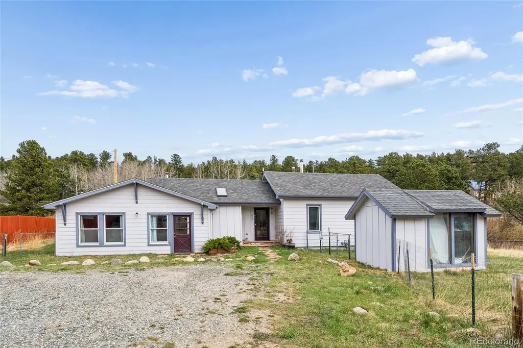 609 W 4th Street Nederland CO 80466