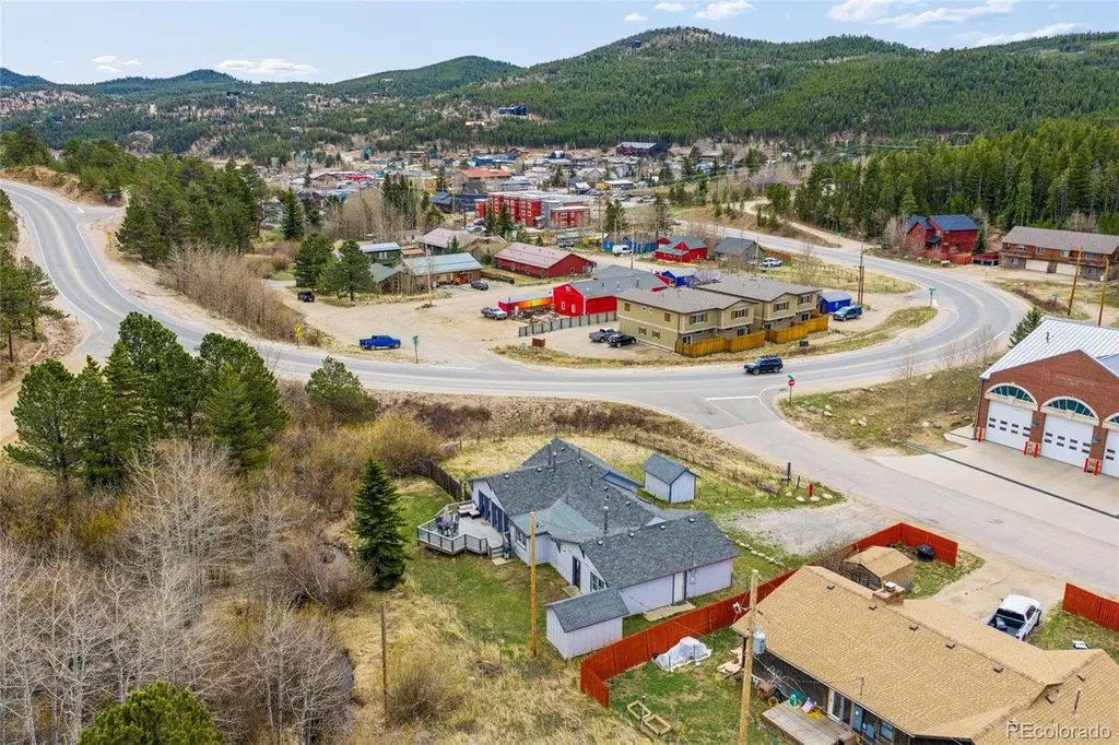 609 W 4th Street Nederland CO 80466