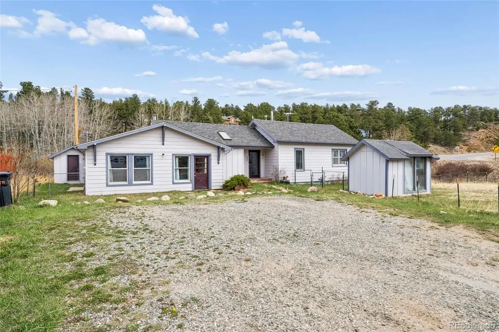 609 W 4th Street Nederland CO 80466