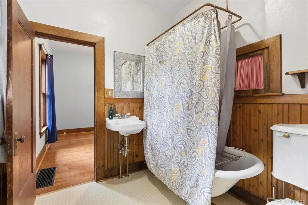 1717 Ivy Place Colorado Springs CO 80905