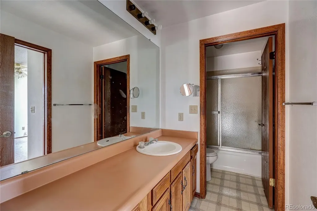 18466 E Crestline Circle Aurora CO 80015