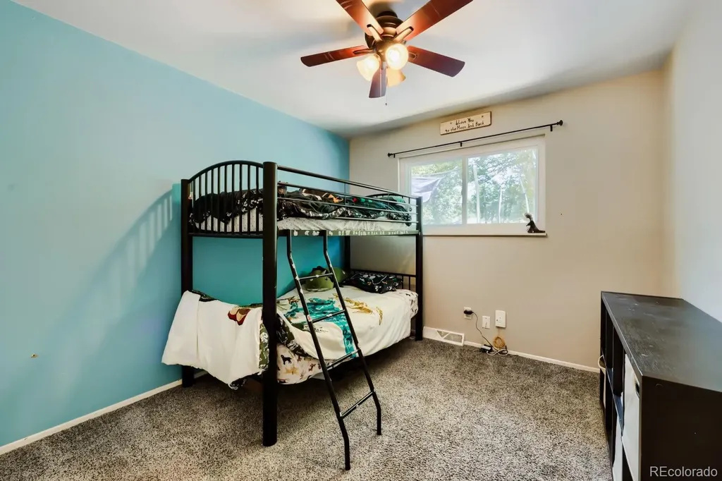 4 Seattle Lane Longmont CO 80501