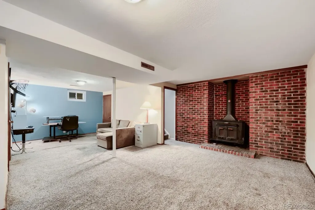 4 Seattle Lane Longmont CO 80501