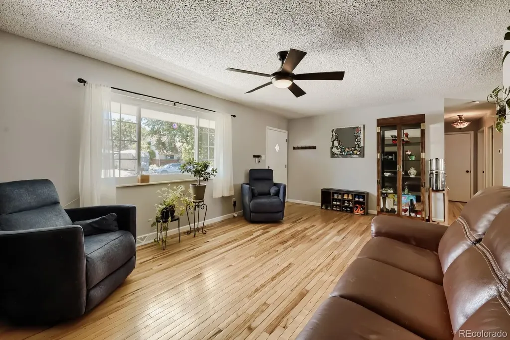 4 Seattle Lane Longmont CO 80501
