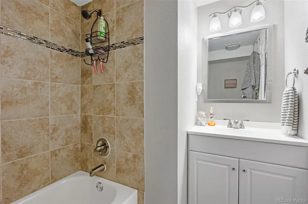 4432 Elkhart Street Denver CO 80239
