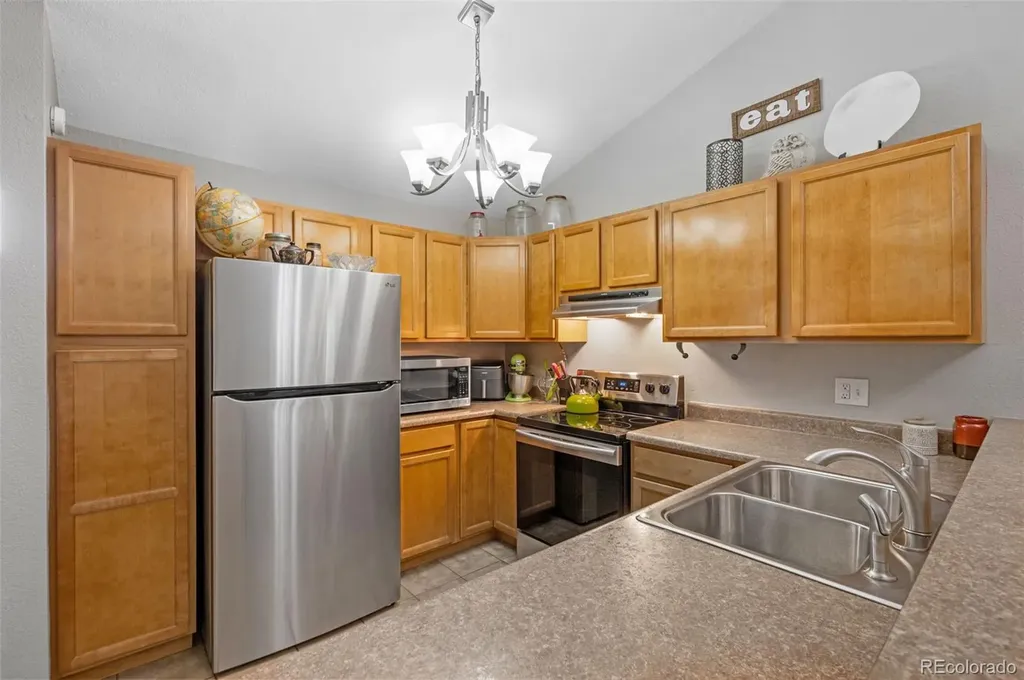 4432 Elkhart Street Denver CO 80239