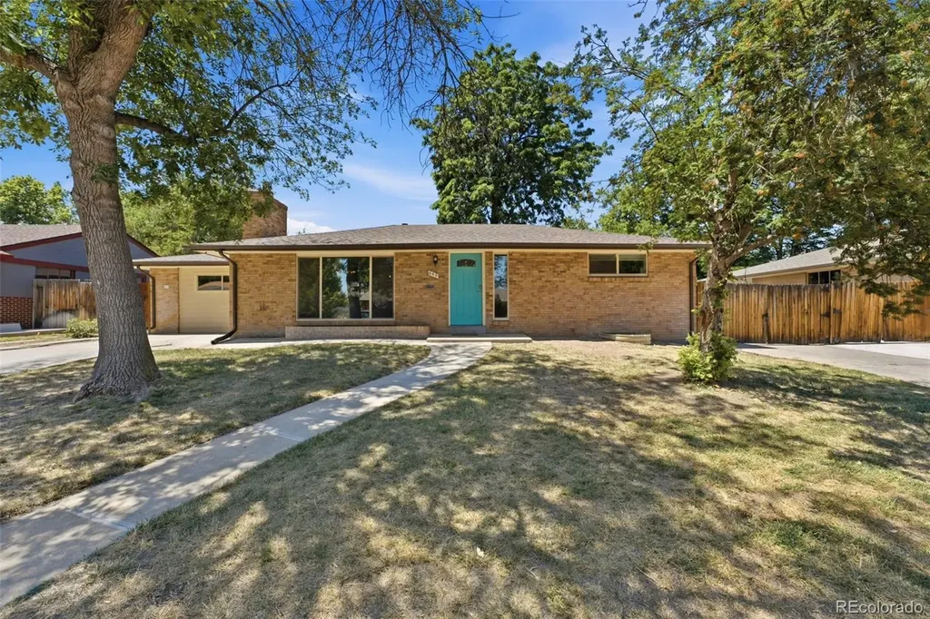645 Cody Court Lakewood CO 80215