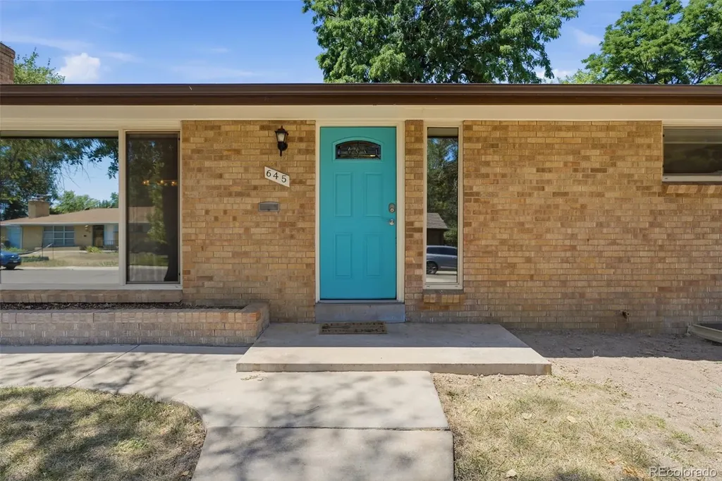 645 Cody Court Lakewood CO 80215