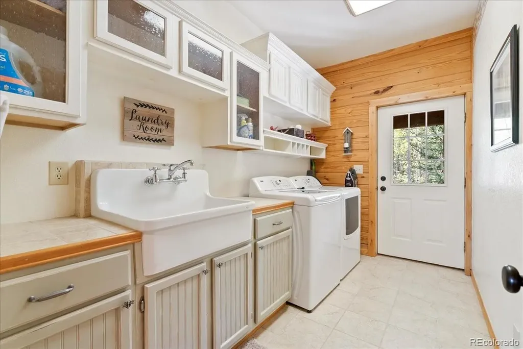 289 Tepee Trail Jefferson CO 80456