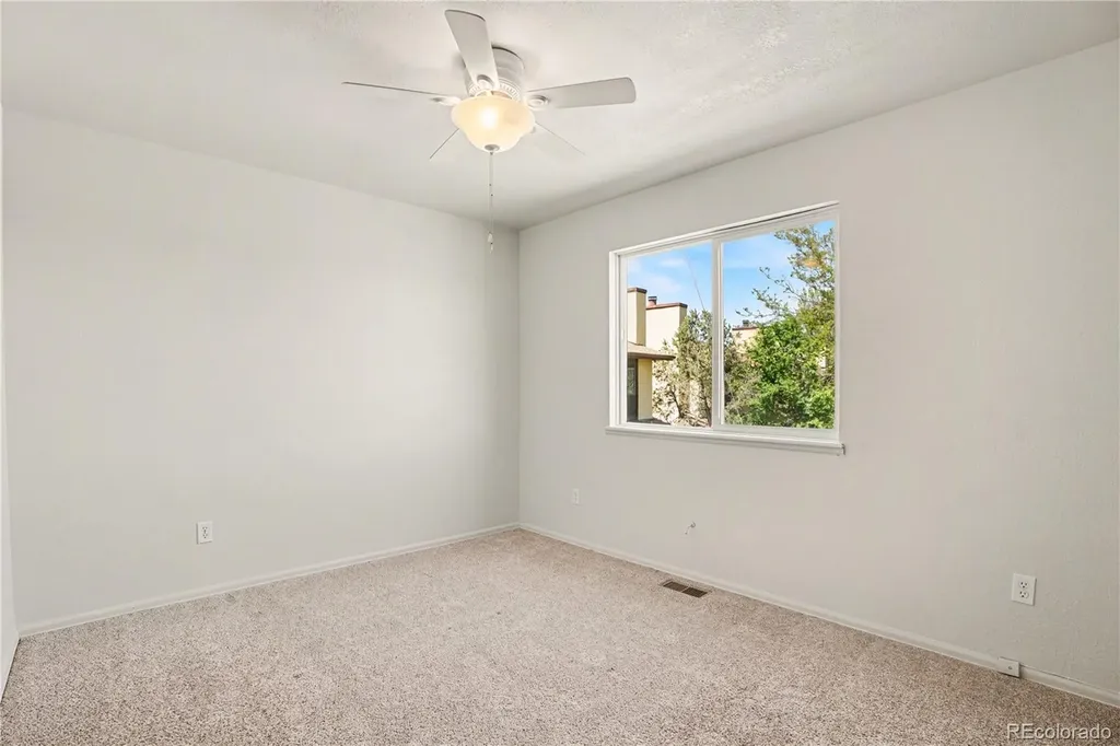 20 Pineridge Court Pueblo CO 81001