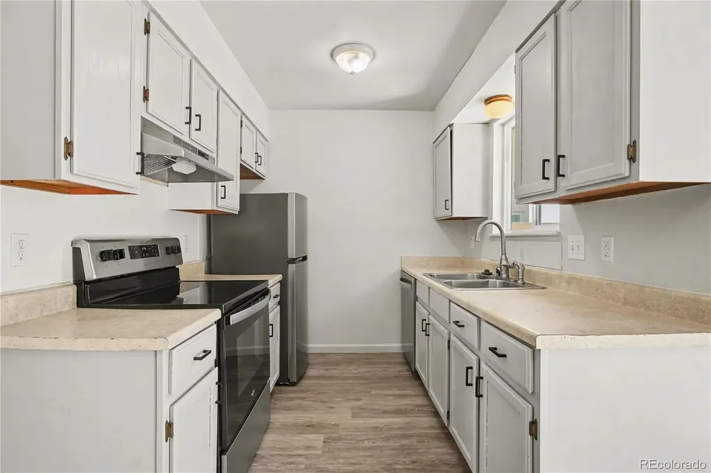 20 Pineridge Court Pueblo CO 81001